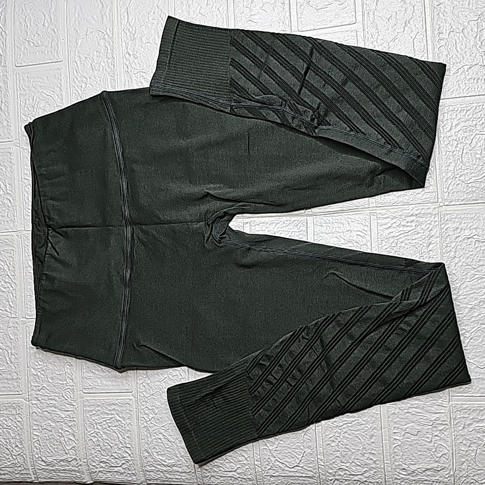 LAST CALL - Rese Leggings, Hunter Green, M/L